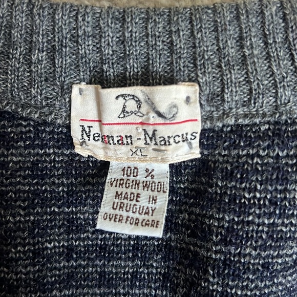 Neiman Marcus XL wool vest - Picture 2 of 3